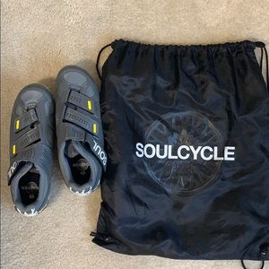 Soul cycle spinning shoes with drawstring bag